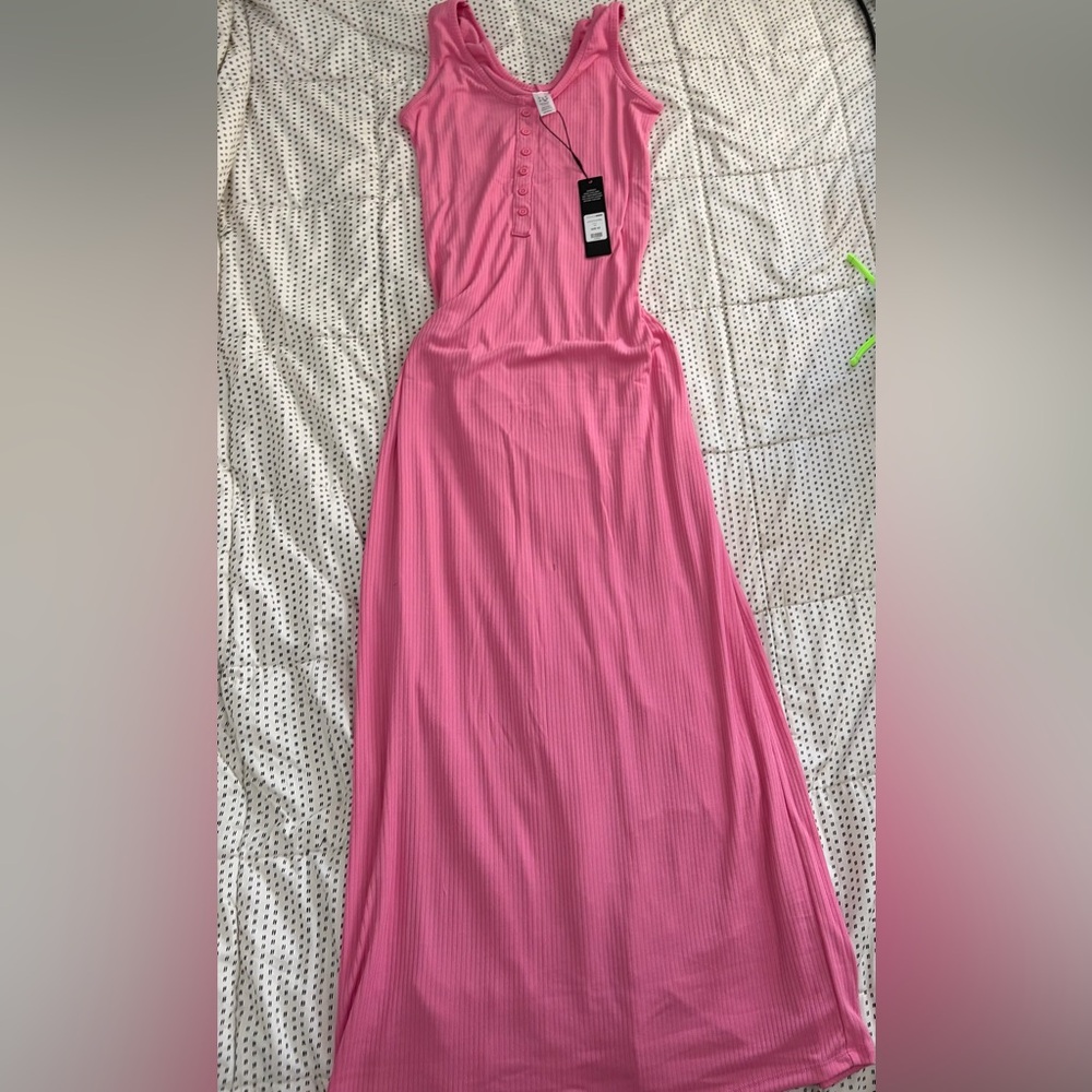 Pink Sleeveless Button-Up Dress